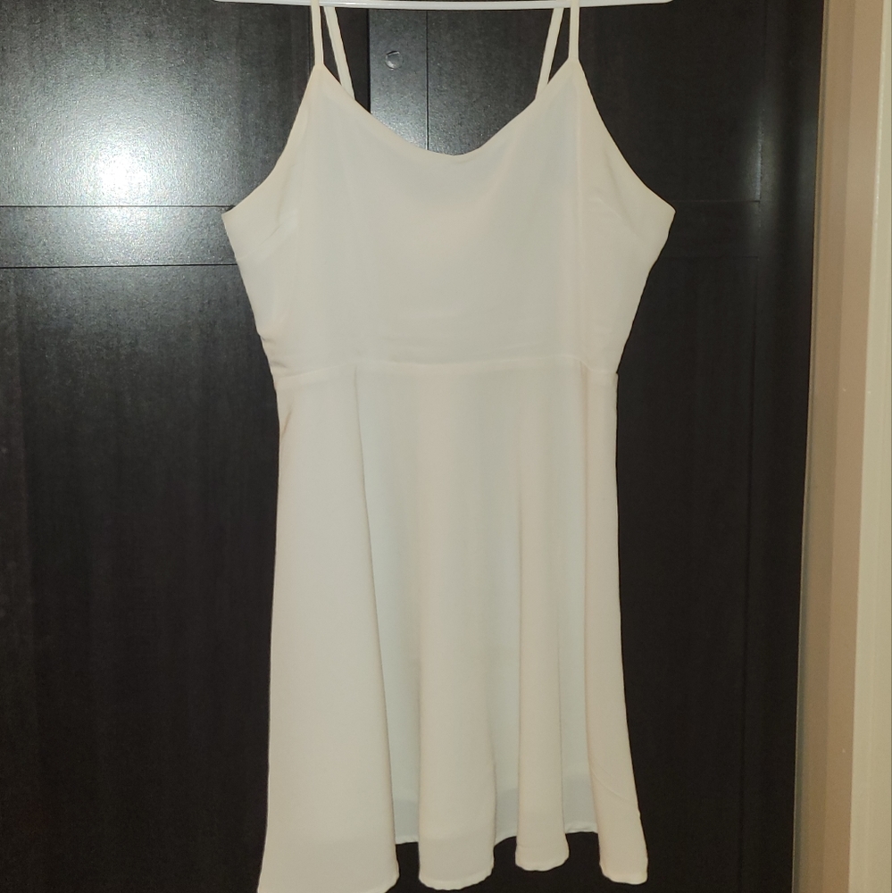 White dress size med forever21